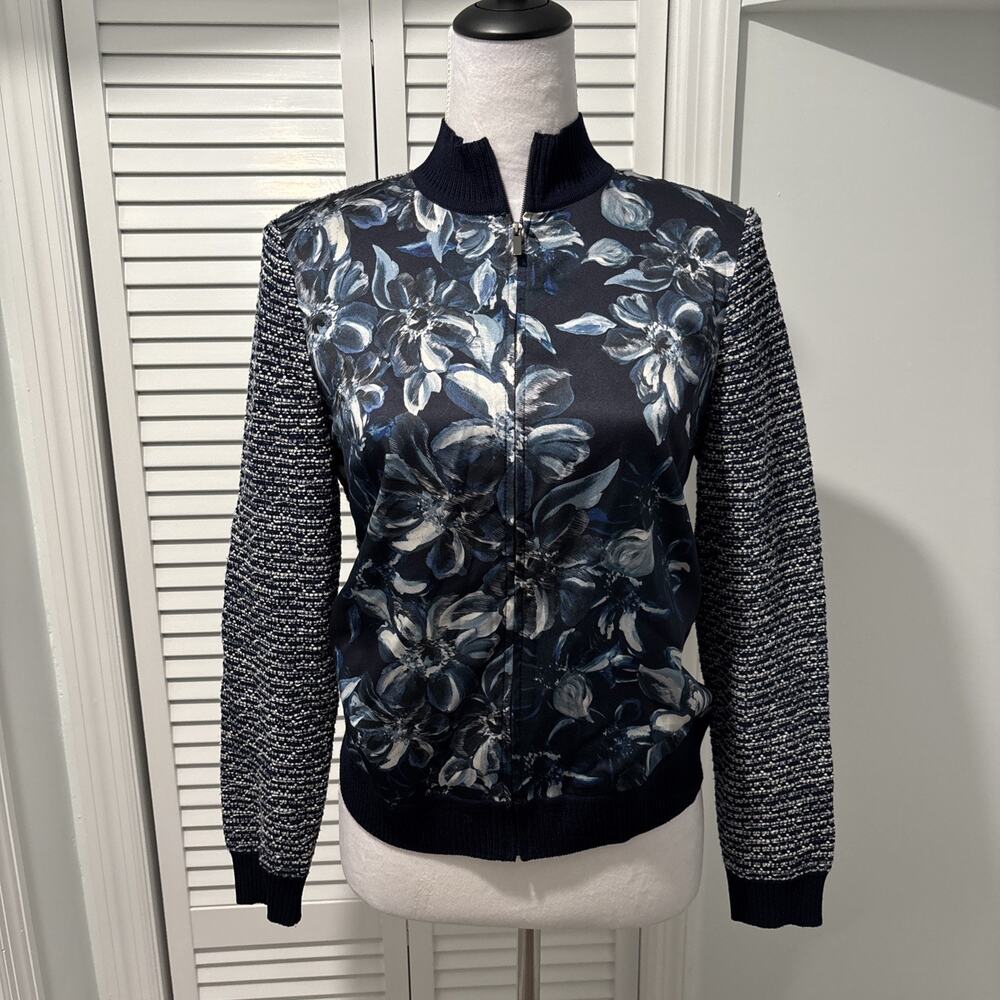 St. John Casual Lightweight Bomber Jacket Size S Blue Floral Preppy Classic